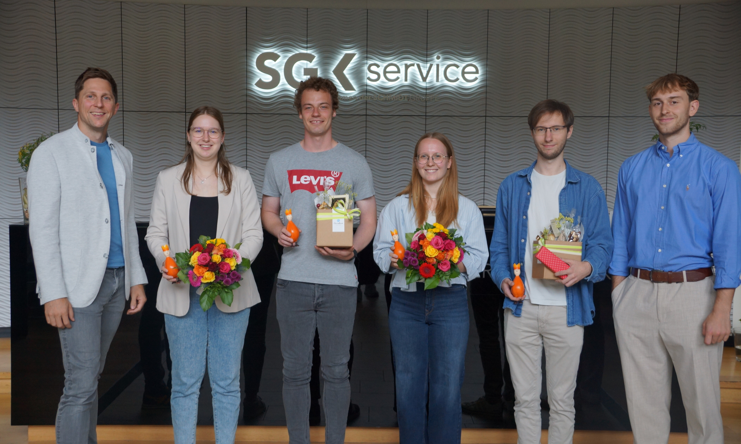 Acht Auszubildende schließen ihre Ausbildung bei der SG Service erfolgreich ab